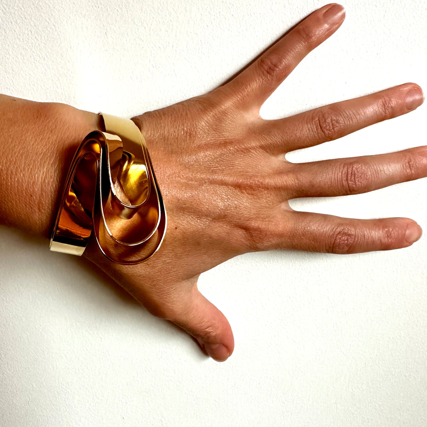 Raqs Cuff Bracelet – Fluid Brass Design