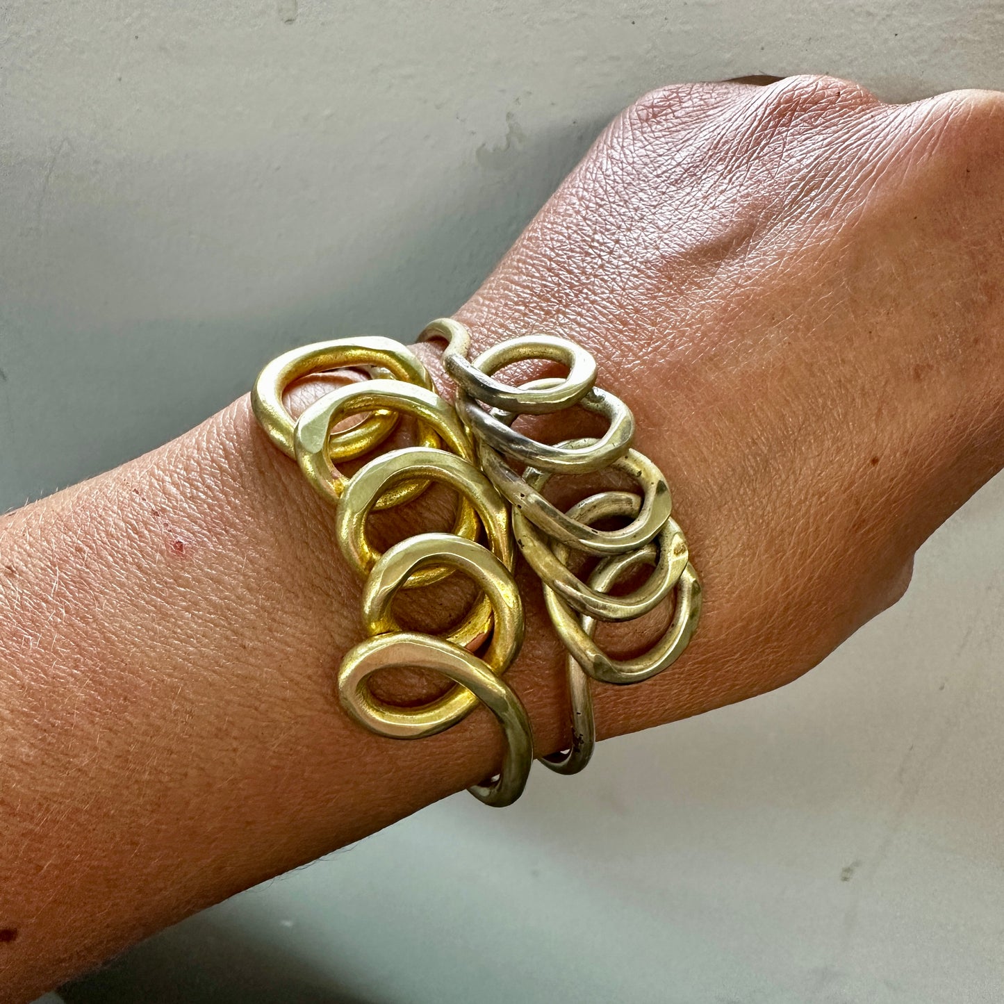 On Loop Bracelet – Handcrafted Organic Wire Design