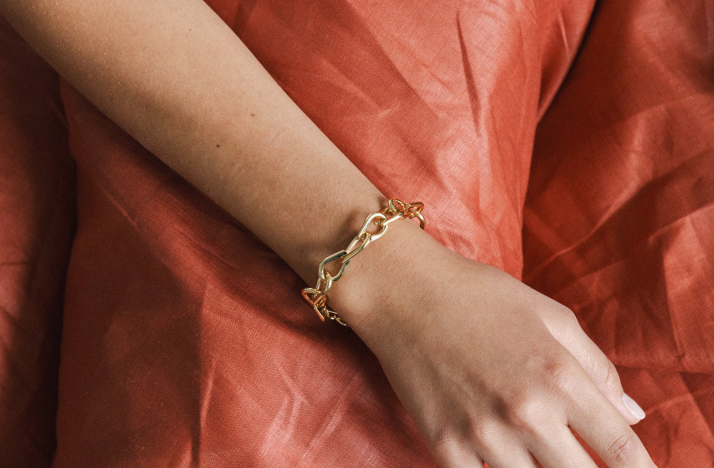 Reconnected Bracelet – Handcrafted Chain Link Design