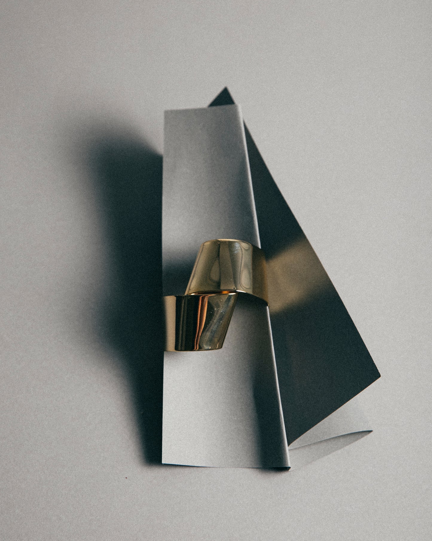 To Twist Bracelet – Elegant Coiled Brass Design