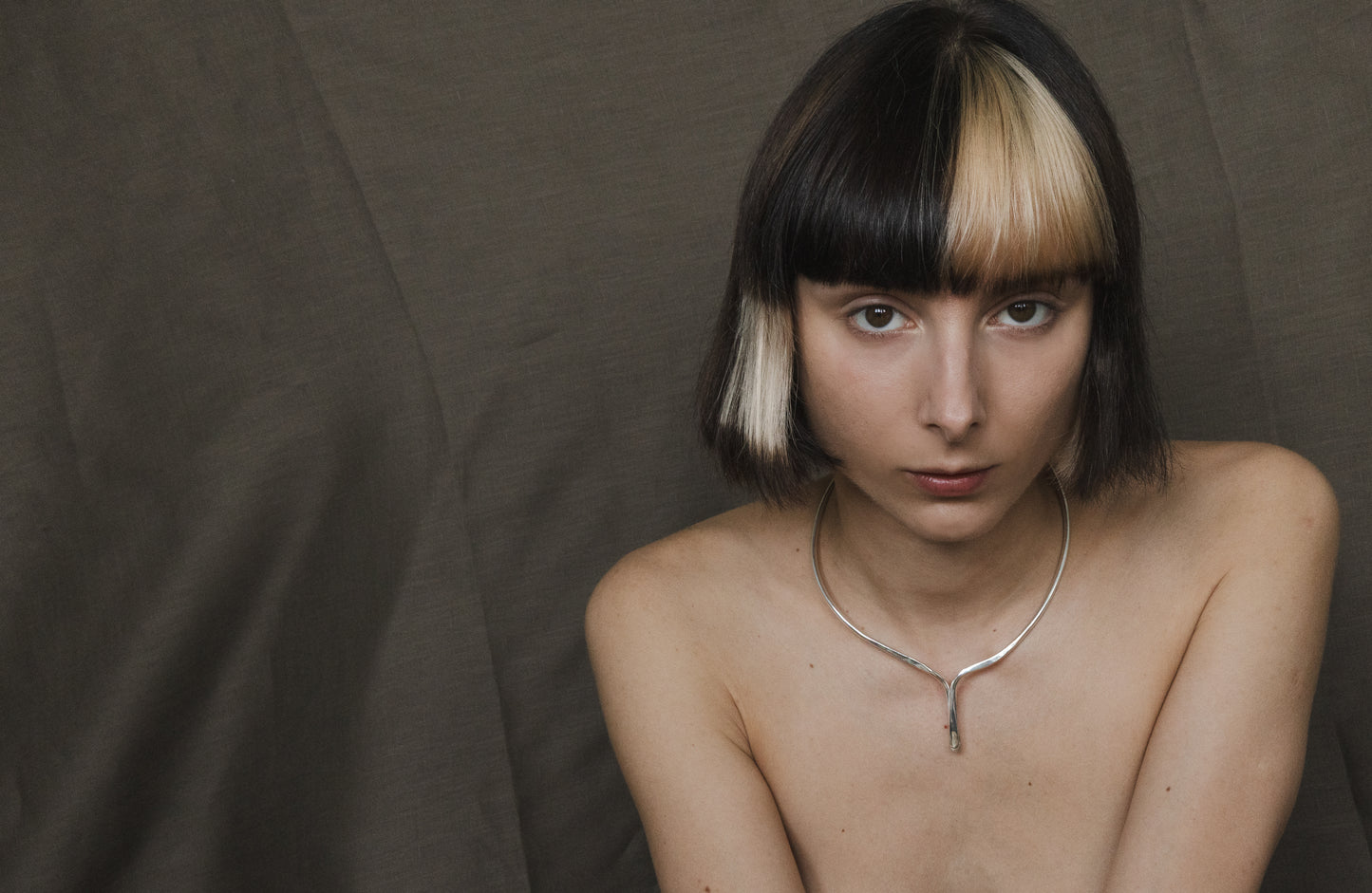 Wishbone Collar – Minimal Hammered Wire Necklace