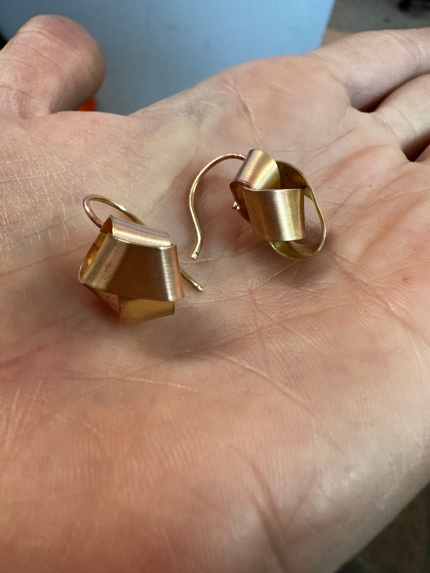 Ouverture Earrings – Petite Knot Studs