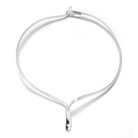 Hand fabricated in sterling silver this is a very elegant piece you can wear every day.  2mm wire is hammered flat and joined in the middle looking as a reverse wishbone.  The curves sit on the most sensuous part of the female body; the collar bones.  Hammered texture details in the front. Necklace is hand polished.   ~5"x 5.5" inner diameter so the collar sits close to the neckline    Handmade in Brooklyn, New York