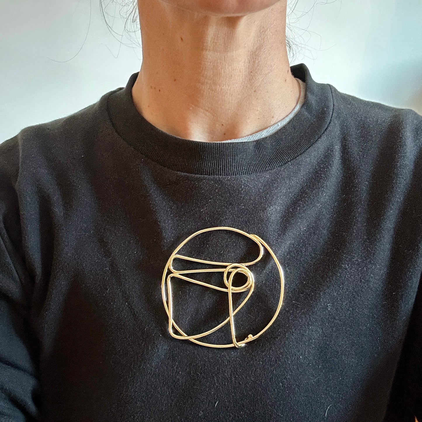 Horus of Esna Brooch – Wire Sculpture Inspired by Ancient Architecture