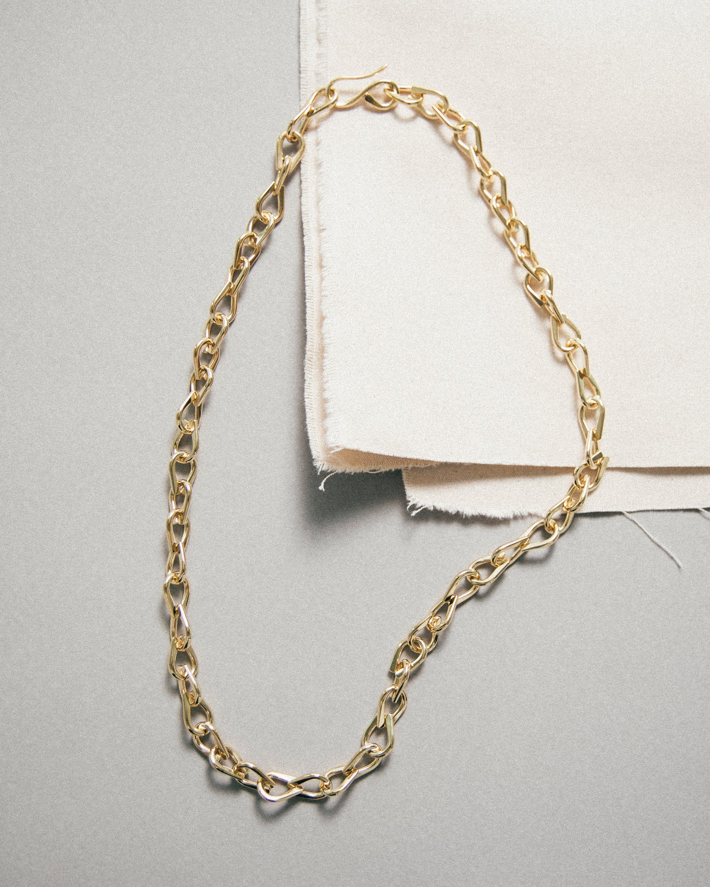 Connecting the Connected – Versatile Chain Necklace