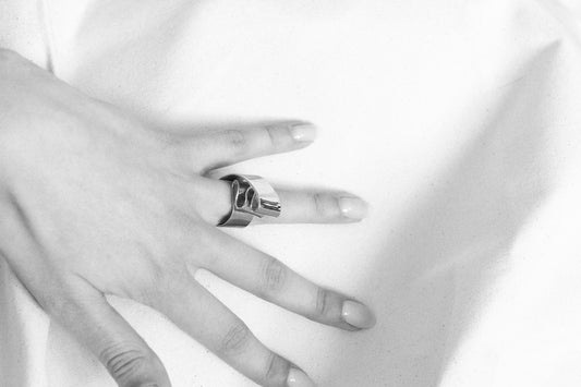 Tagliatelle Ring – Folded Ribbon-Inspired Design