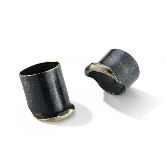 Fall Ring – Patina-Finished Cigar Band with Curled Detail