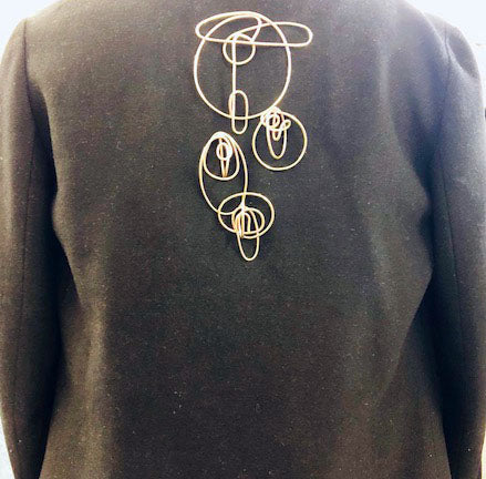 Croquis Pin – Freeform Wire Sculpture