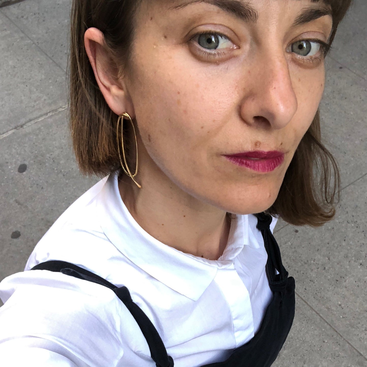 Oblik © Earrings – Signature Wire Form from the Drawing Series