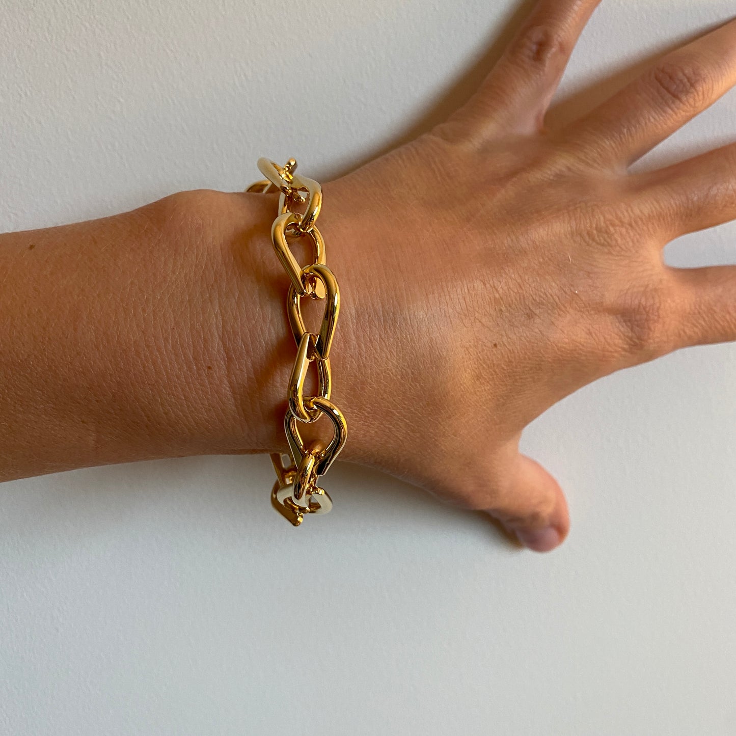 Reconnected Bracelet – Handcrafted Chain Link Design