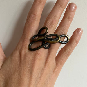 Flow patina ring