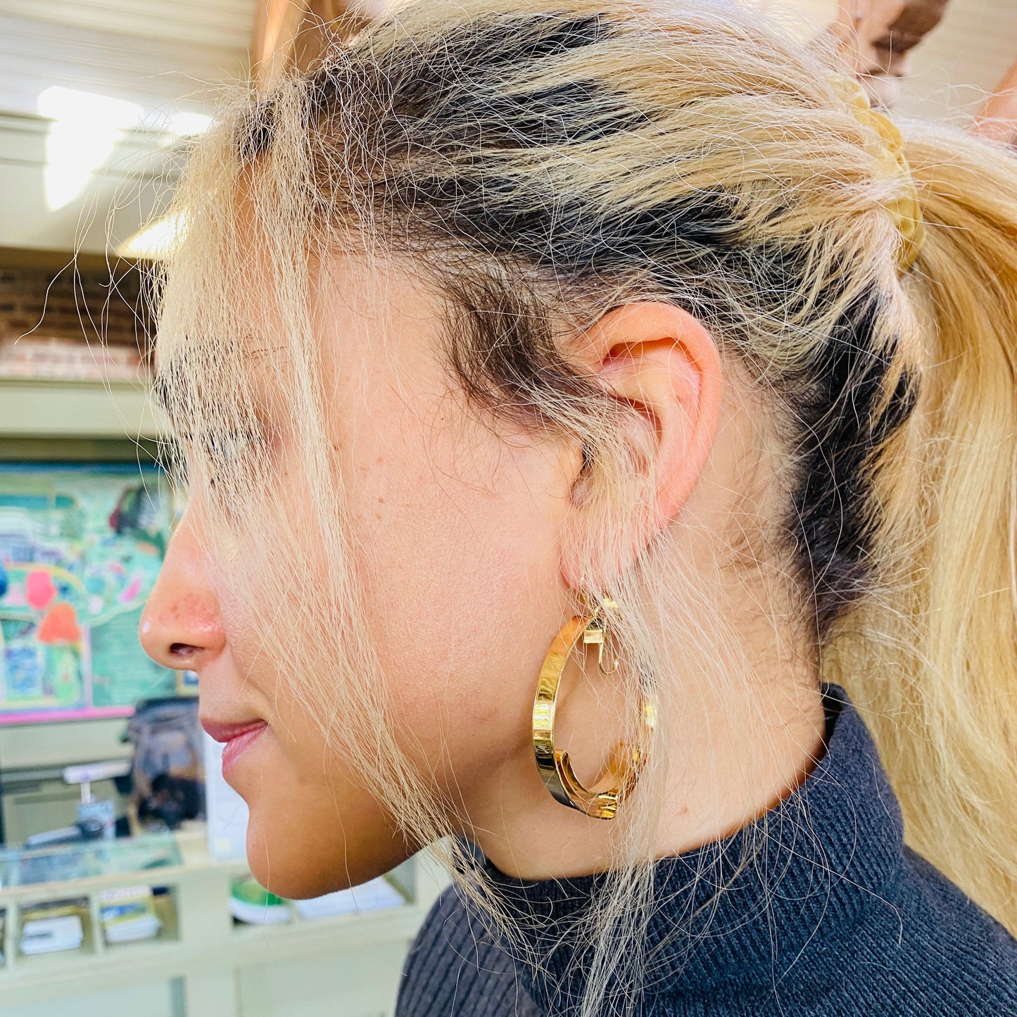 Insider Hoop Earrings – Inward-Facing Minimal Hoops