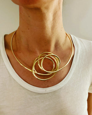 Roundabout necklace